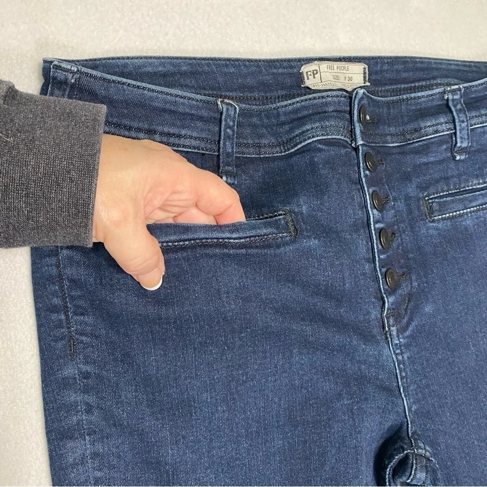 Free People Kaye Mid Rise Flare Jean Dark Wash Exposed Button Fly Size 30